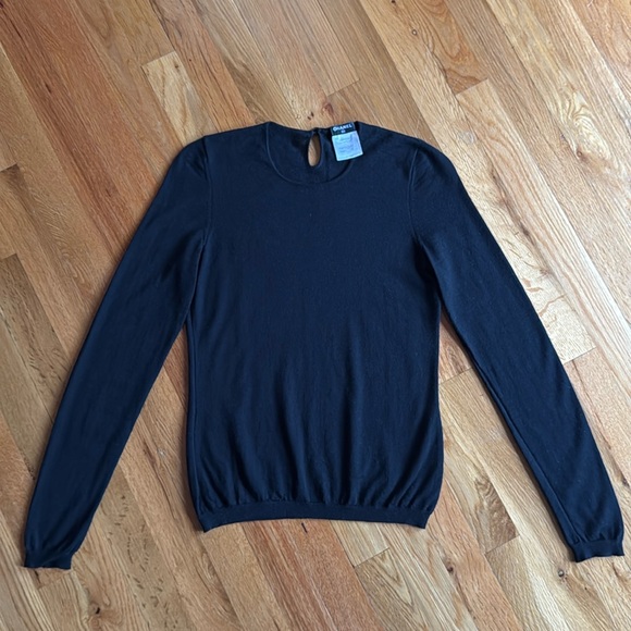 Chanel Sweater - Picture 1 of 5
